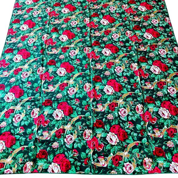 Vintage Christmas Tablecloth vivid red pink roses greenery & gold ribbons print - Picture 3 of 7